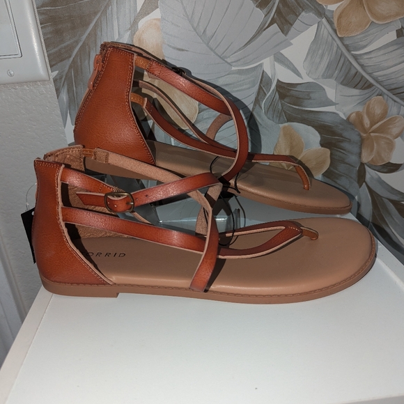 Brown gladiator sandles - Picture 2 of 4